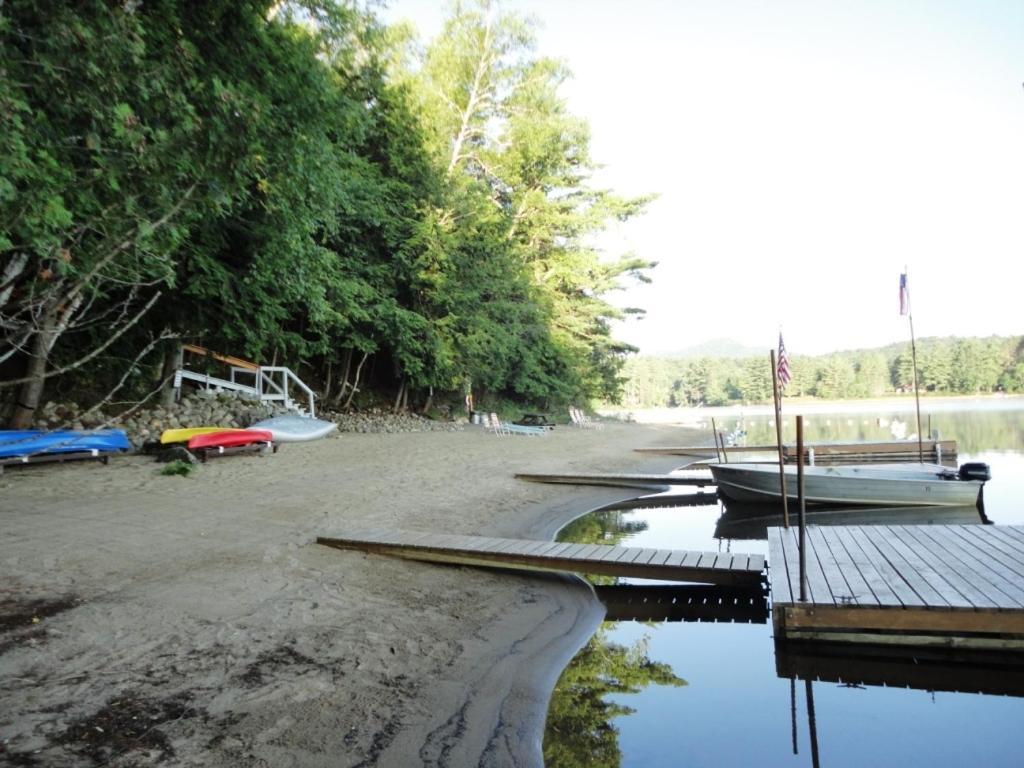 Sandy Point Motel Long Lake Exterior photo